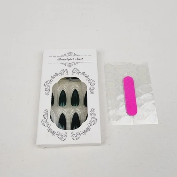 24 Pieces Fake Press On Nails - Picture 4 of 6